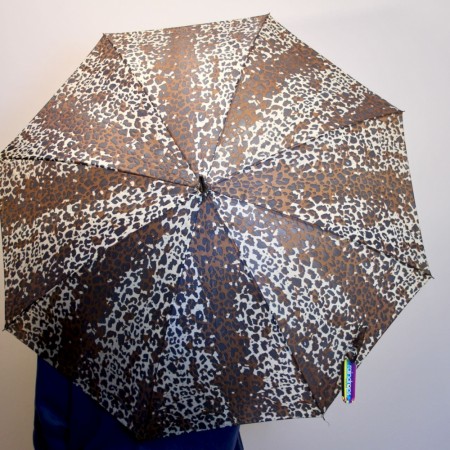 Brun / beige paraply med jaguarmønster